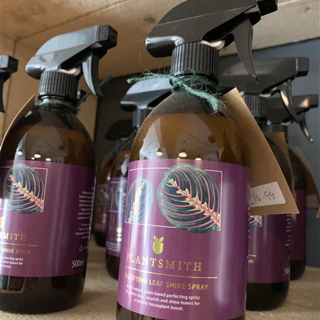Plantsmith beautifying leaf shine
